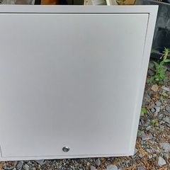 Attic insulated hatch