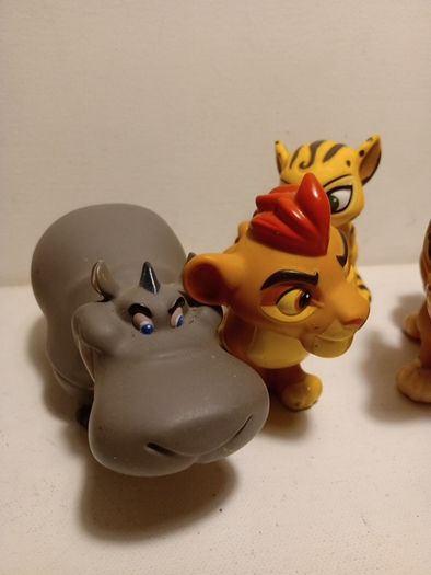 Disney Lion Guard Bath Toy Figures