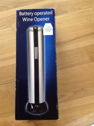 BNIB Battery Operated Wine Bottle Opener