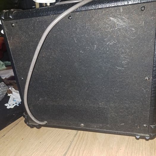 Guitar Amplifier Vantage Vg-15 Guitar Amplifier 15w Clean Condition