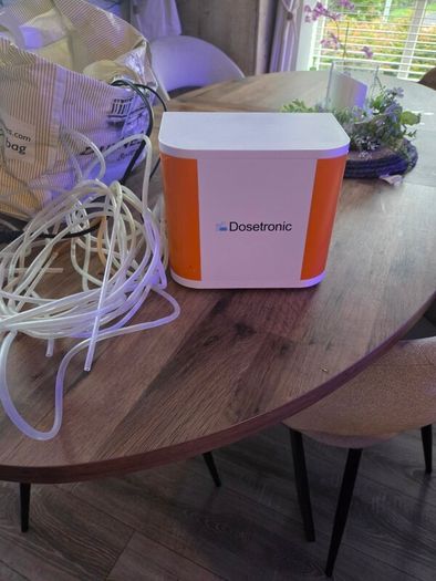 dosatronic  dosing pump