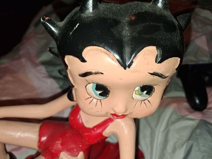 betty boop wine holder