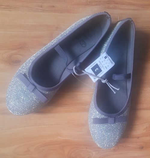 girls sparkly shoes