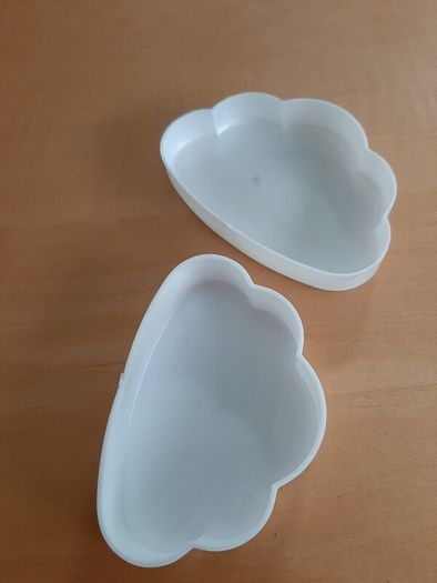 Vintage cloud presentation box