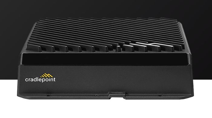 Ericsson Cradlepoint R1900 mobile Router/WiFi