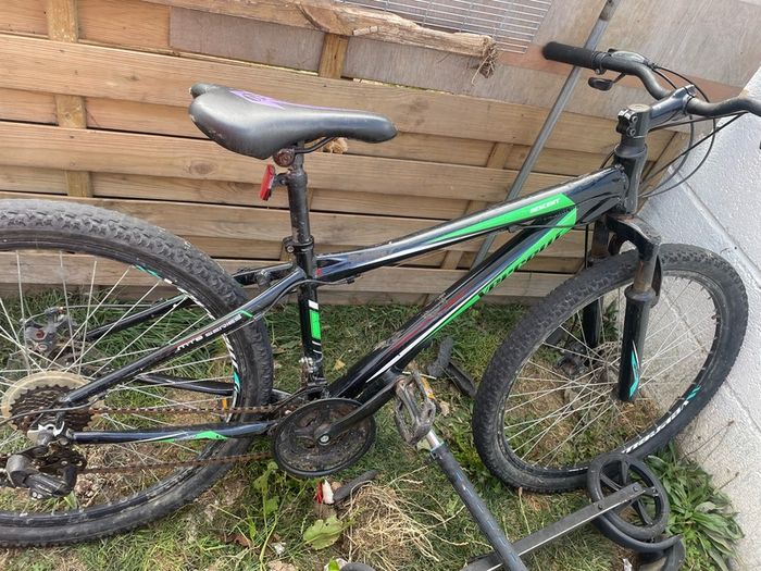 Boys  bike
