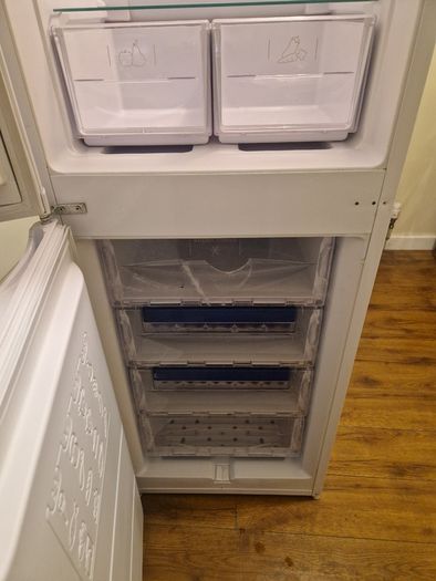 Hotpoint fridge freezer