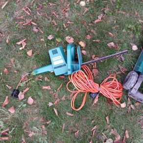 hedge cutter