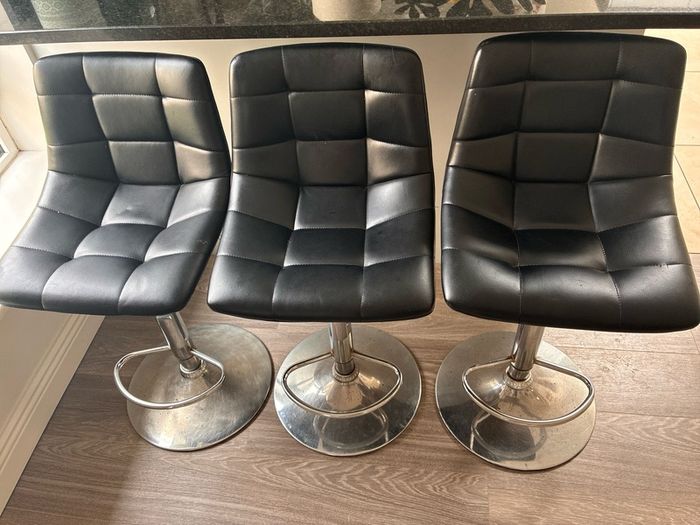 3x Black Faux Leather Quilted Bar Stools