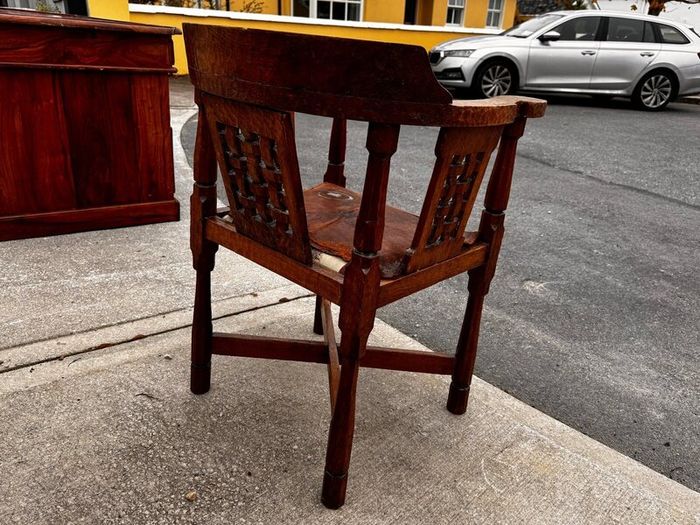 Monks Chair - Hand Carved Oak