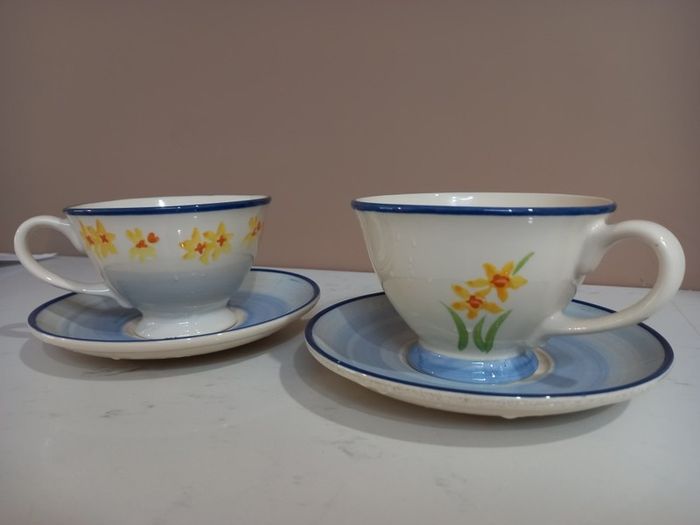 Laura Ashley Pair Large Cups Saucers Handpainted Two Teacups Daffodils