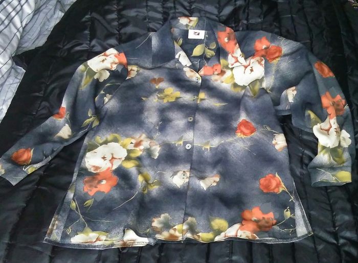 Ladies long sleeved grey blouse bnwot