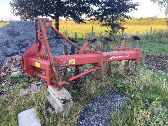 Kverneland plough