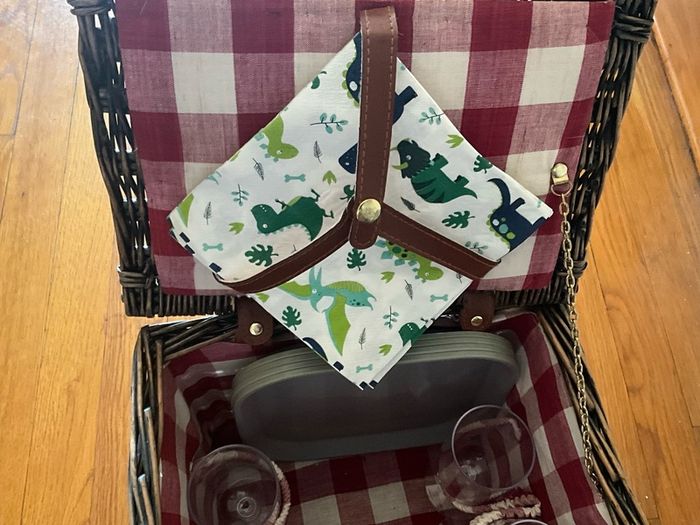 Wicker Picnic Basket for 4
