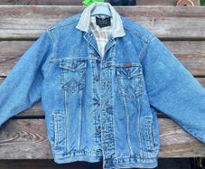 Vintage 90s Wrangler Authentic Western Denim Jacket