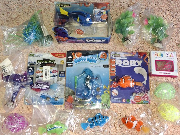 Finding Dory bundle - Robo Fishes Jellyfishes Robo Seahorse Aqua Plants RF102