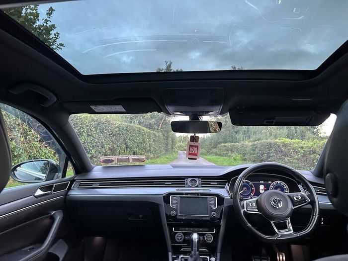 2.0TDI R Line Automatic Passat