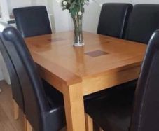 Beautiful extendable dining table