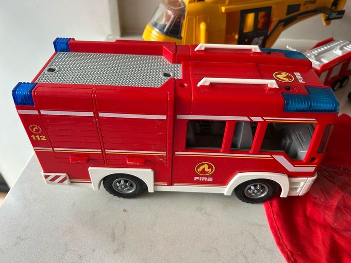 fireman sam fire engine and fire helmet bundle