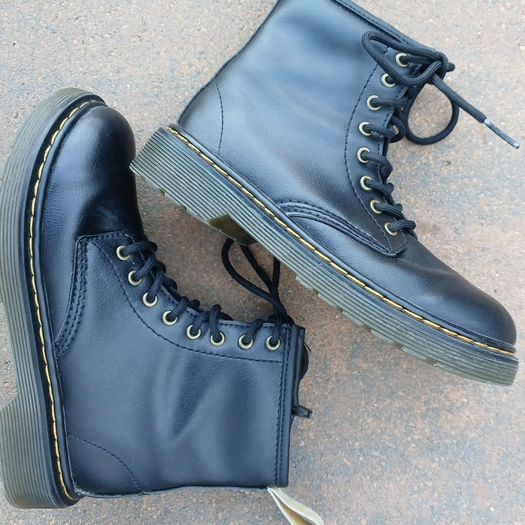 kids doc martens