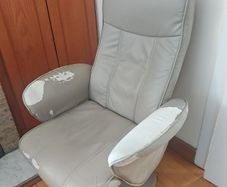 Recliner armchair