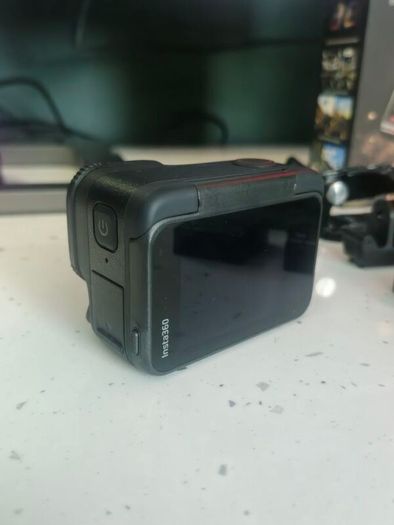 insta360 ace pro 2