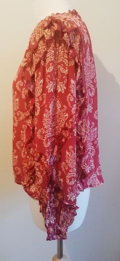 Beautiful Ladies Top Blouse From Thropologie New With Tags