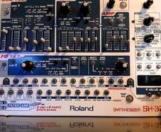 Roland SH32 & Kiltpartick Audio Carbon