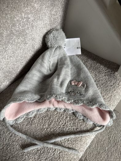 H&M hat  new 1-2 years