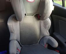childs car seat