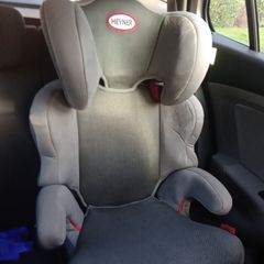 childs car seat