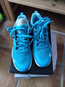 Girl runner