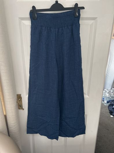 wide leg trousers