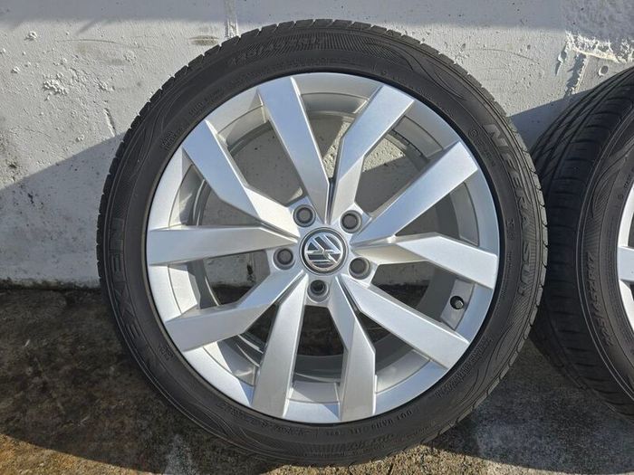 Genuine Volkswagen 17" Alloy Wheels & Nexen N'Fera SU1 Tyres (225/45/R17)