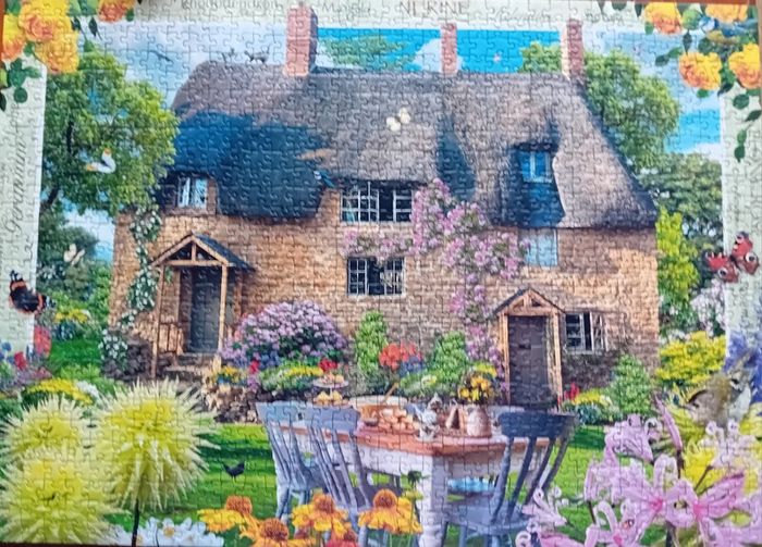 1000 piece Ravensburger jigsaw