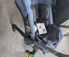 2-in-1 Infant Car Seat & Stroller (Doona Style)