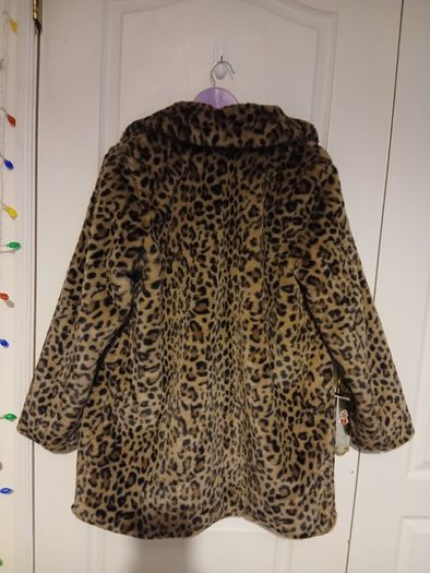 Leopard faux fur coat
