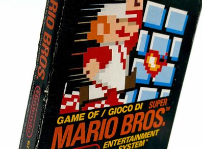 Super Mario Bros Mattel 5 Screw Version for Nintendo NES - Boxed and Rare