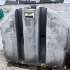 Oil tank