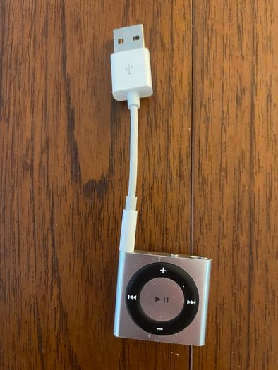apple ipod shuffle 4th generation silver 2gb