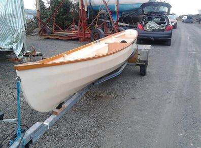 Rowing dinghy