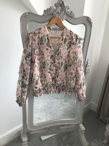 Pretty Oasis Floral Chiffon Top size 10