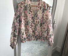 Pretty Oasis Floral Chiffon Top size 10