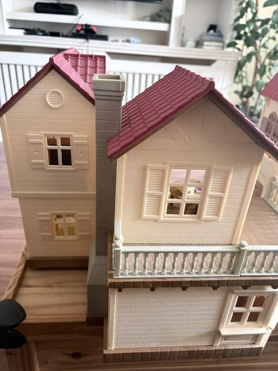 Sylvanian Families Bundle (2 houses + more)