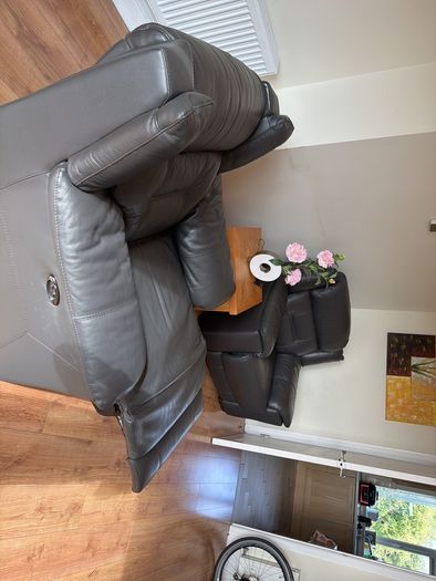 2 Electric Recliner Armchairs Dark Brown  Excellent Condition