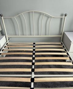 As New - Beautiful Very Sturdy White Metal 4Ft 6 Double Bed Frame - Can Deliver
