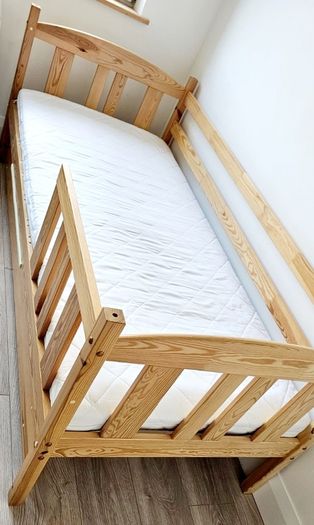 solid pine kids bed