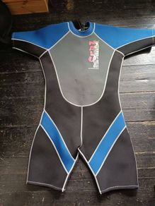 Wet suit