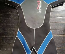 Wet suit