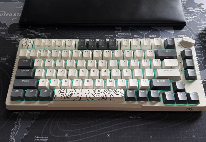Wireless Mechanical Keyboard - SkyCyan Switches - Tri-Mode